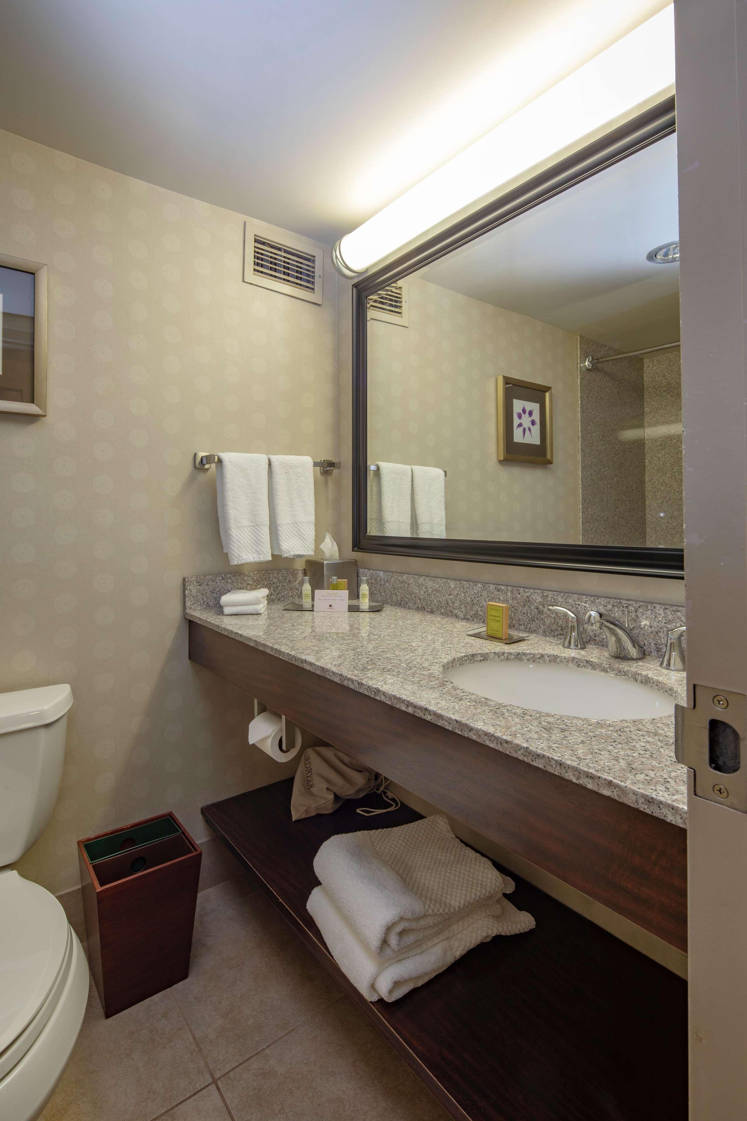 ดับเบิลทรี บาย ฮิลตัน พิตส์เบิร์ก มอนโรวิลล์ คอนเวนชั่น เซ็นเตอร์ Hotel ภายนอก รูปภาพ