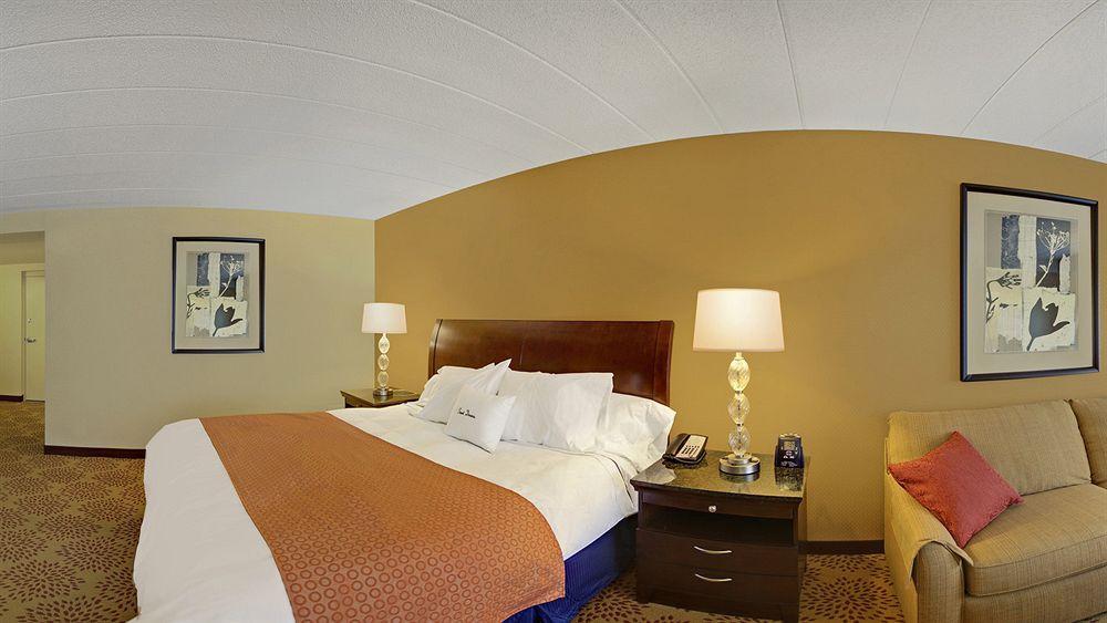 ดับเบิลทรี บาย ฮิลตัน พิตส์เบิร์ก มอนโรวิลล์ คอนเวนชั่น เซ็นเตอร์ Hotel ภายนอก รูปภาพ