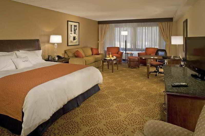 ดับเบิลทรี บาย ฮิลตัน พิตส์เบิร์ก มอนโรวิลล์ คอนเวนชั่น เซ็นเตอร์ Hotel ภายนอก รูปภาพ